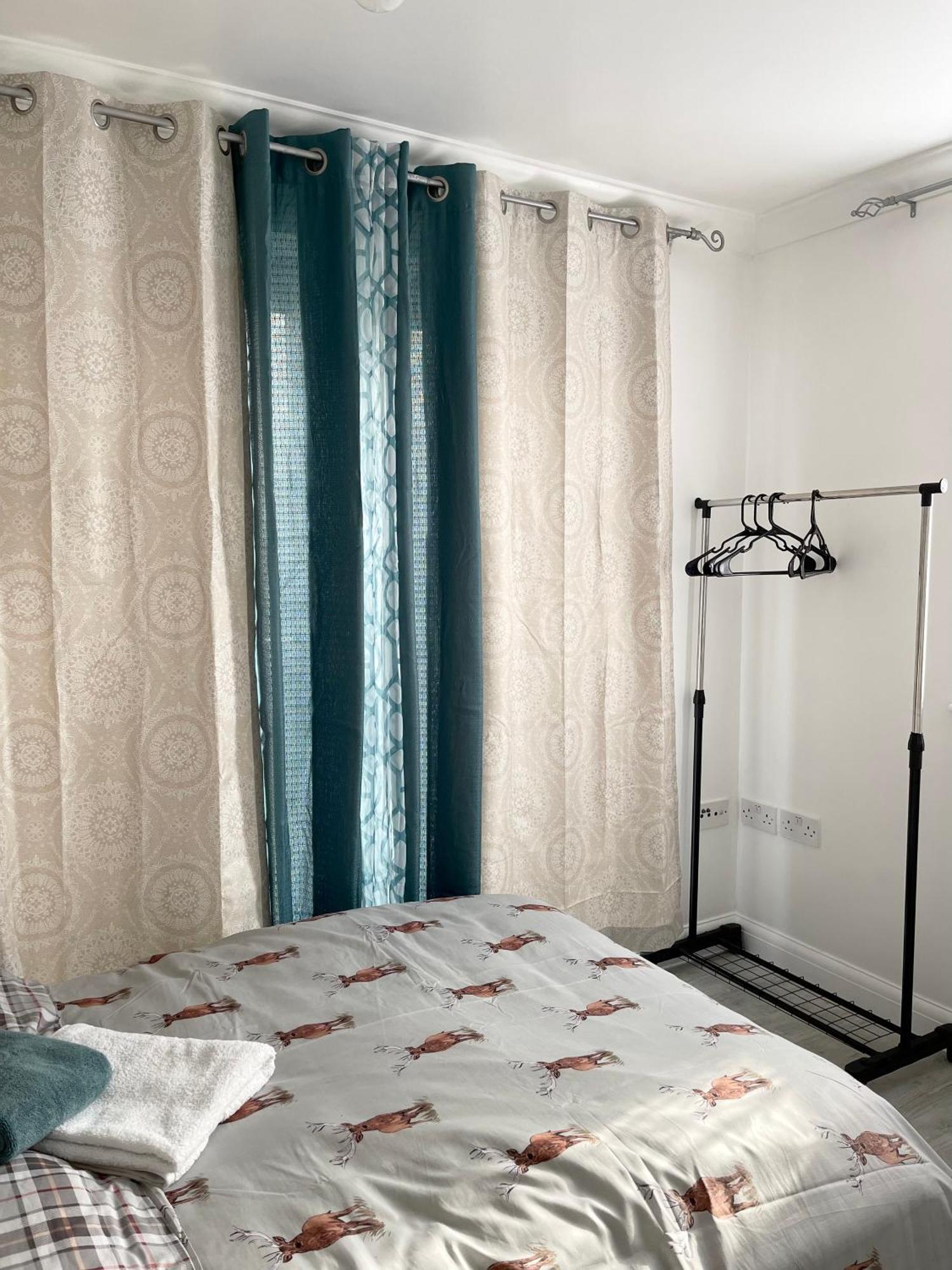 Stanton - Impeccable And Stylish 2 Bedroom Dagenham Kültér fotó